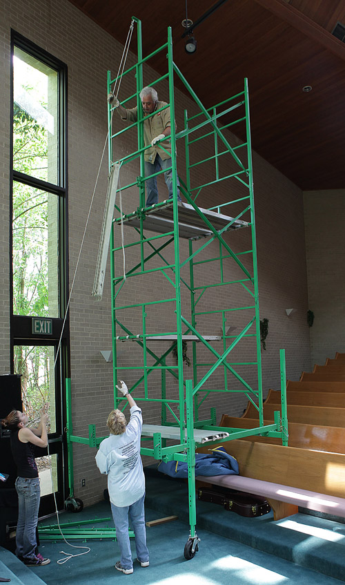 Church & theater scaffolding for sloping floors