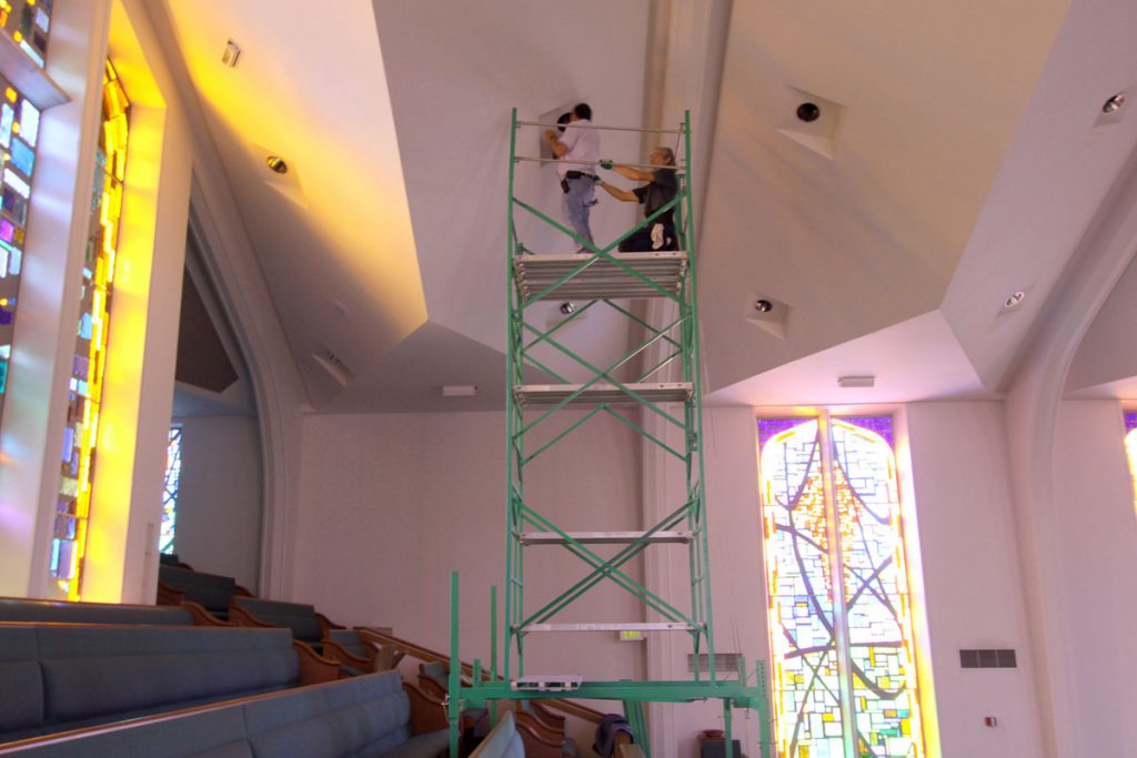 Lightbulb changing system for churches